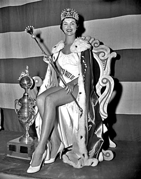Mary Leona Gage (1957) - Foi denunciada um dia depois da vitória como Miss EUA. Tinha 18 anos (em vez de 21, como tinha declarado), já havia sido casada e tinha filhos - três empecilhos à candidatura. Reprodução: Flipar