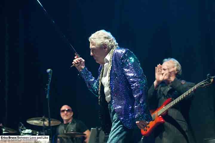 Ademais, o ícone do rock e do country travou batalhas com álcool, drogas e problemas de saúde. 
 Reprodução: Flipar