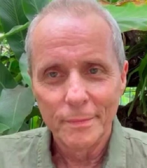 “Durante um exame de rotina, Tony Bellotto foi diagnosticado com um tumor no pâncreas e passará por uma cirurgia. Tony fará uma pausa temporária dos palcos”, comunicou. Reprodução: Flipar