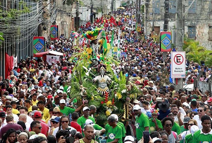 Desde 1824, a população da Bahia celebra nas ruas o 2 de julho.

 Reprodução: Flipar