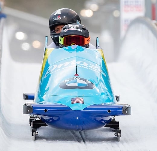 Lake Placid, Nova York - Esportes: Esqui, bobsled, trilhas - Descrição: Local dos Jogos Olímpicos de Inverno de 1980, Lake Placid é ideal para esqui e bobsled no inverno, e trilhas no verão, com paisagens montanhosas deslumbrantes - Melhor época: Inverno (dezembro-março) para esportes de inverno, verão (junho-setembro) para trilhas Reprodução: Flipar