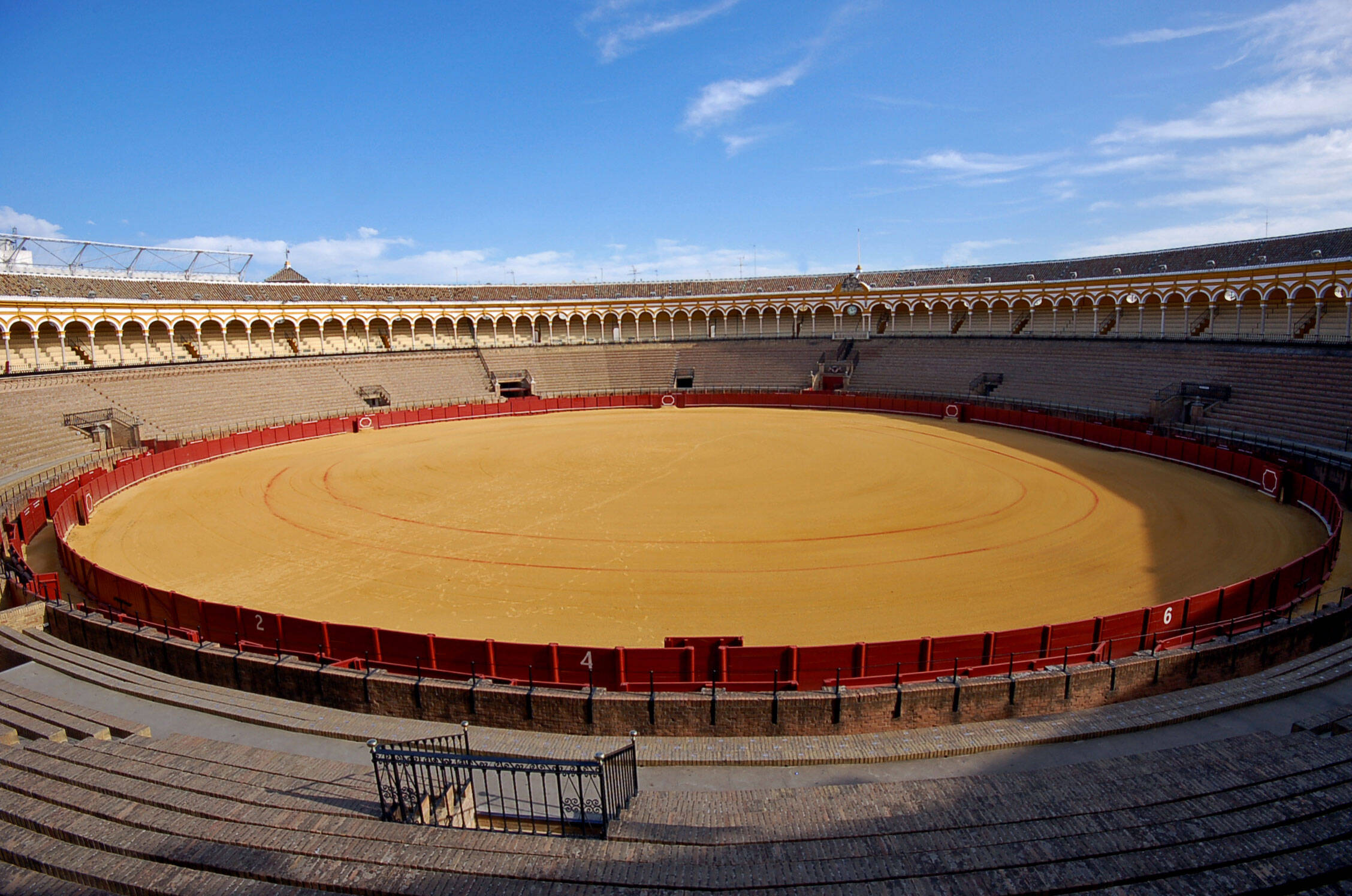 Osuna (Espanha): a praça de touros dessa cidade espanhola serviu como locação para a arena de Daznak, em Meereen. Foto: Wikimedia Commons / Lukasz Lukomski