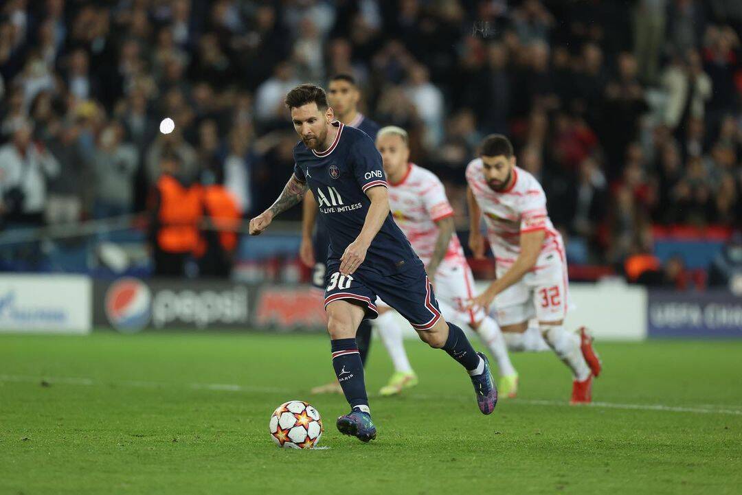 Ídolo do Corinthians, Tévez expõe 'outro lado' de Messi no PSG, Internacional