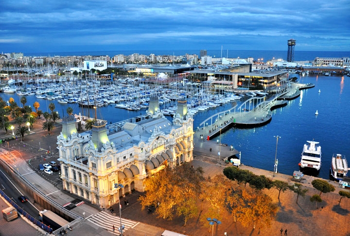 Barcelona não é a única cidade onde as locações de curto prazo do Airbnb são consideradas um problema para o mercado de  de imóveis.  Reprodução: Flipar