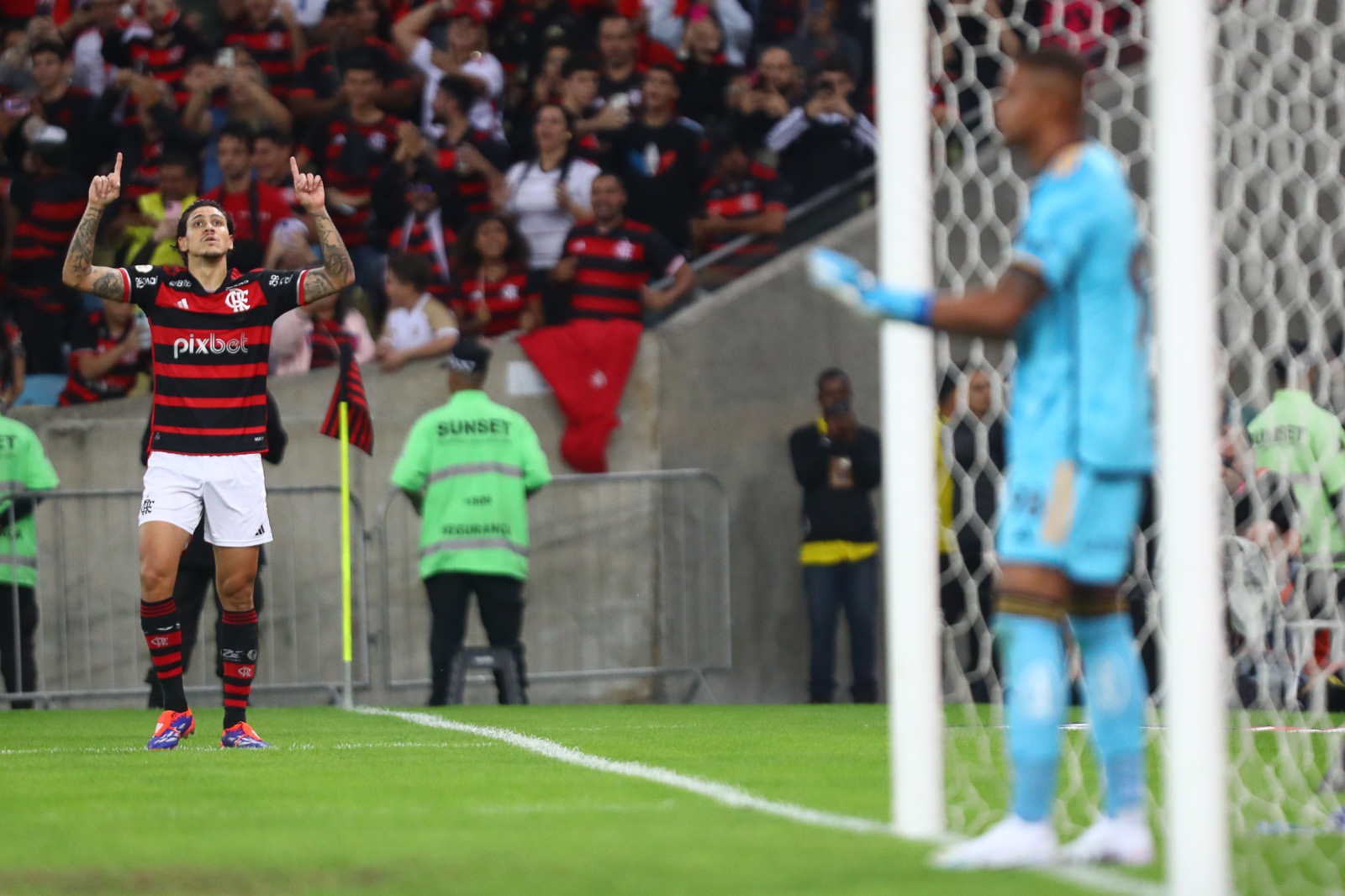 Flamengo x Cruzeiro (Fotos CRF) Divulgação/ CRF