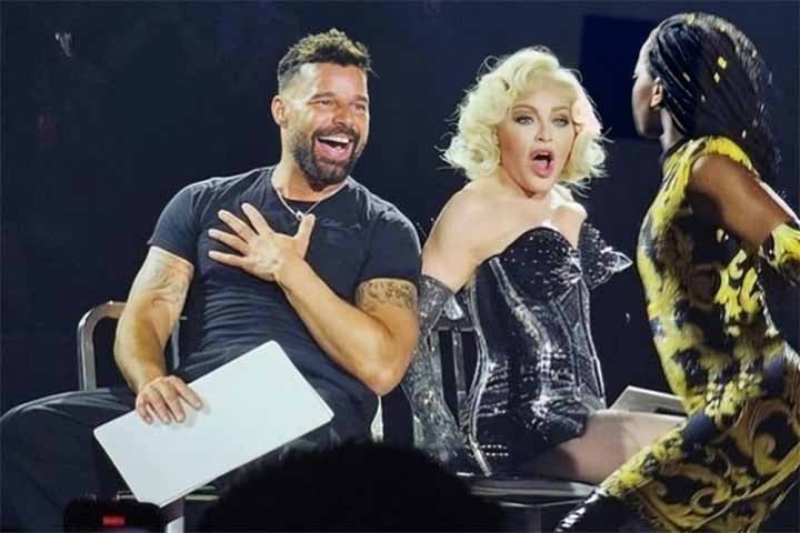 Em “The Celebration Tour”, Madonna tem contado com participações especiais, como essa do namorado Josh Popper. 
 Reprodução: Flipar