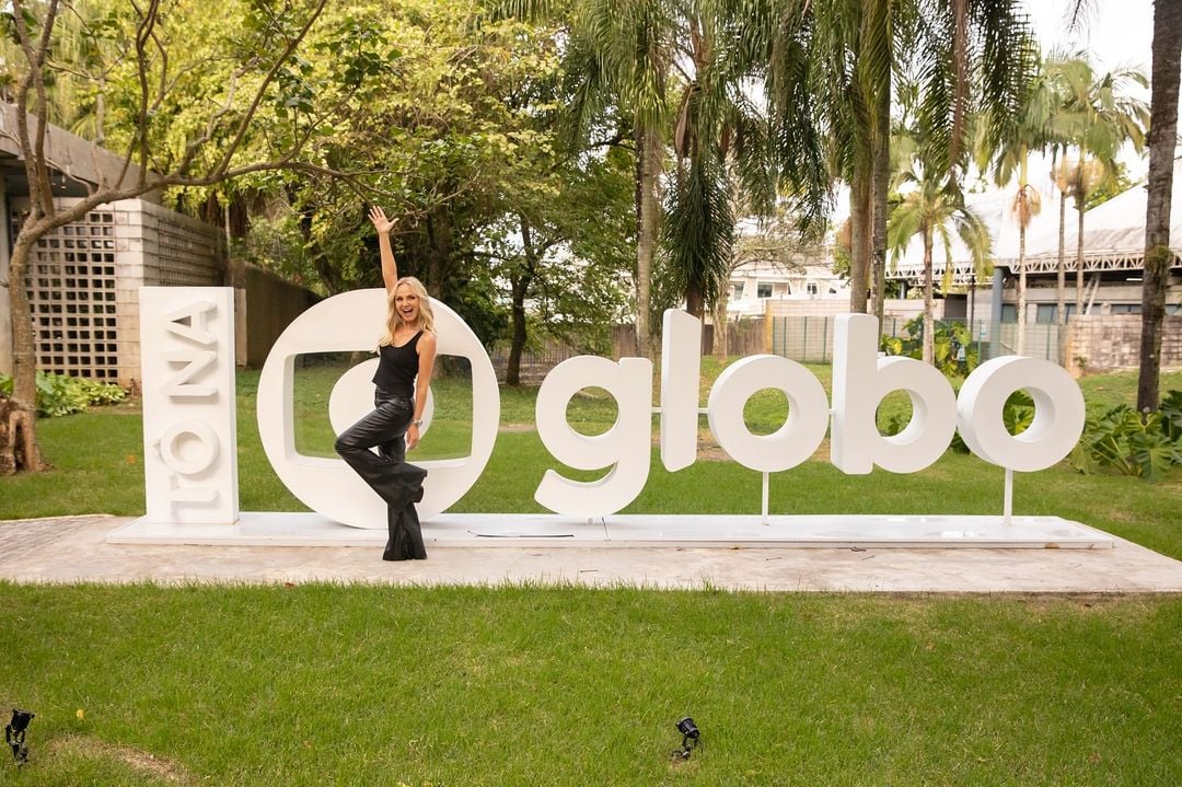 Eliana berpose di tempat Globo Reproduction/Instagram