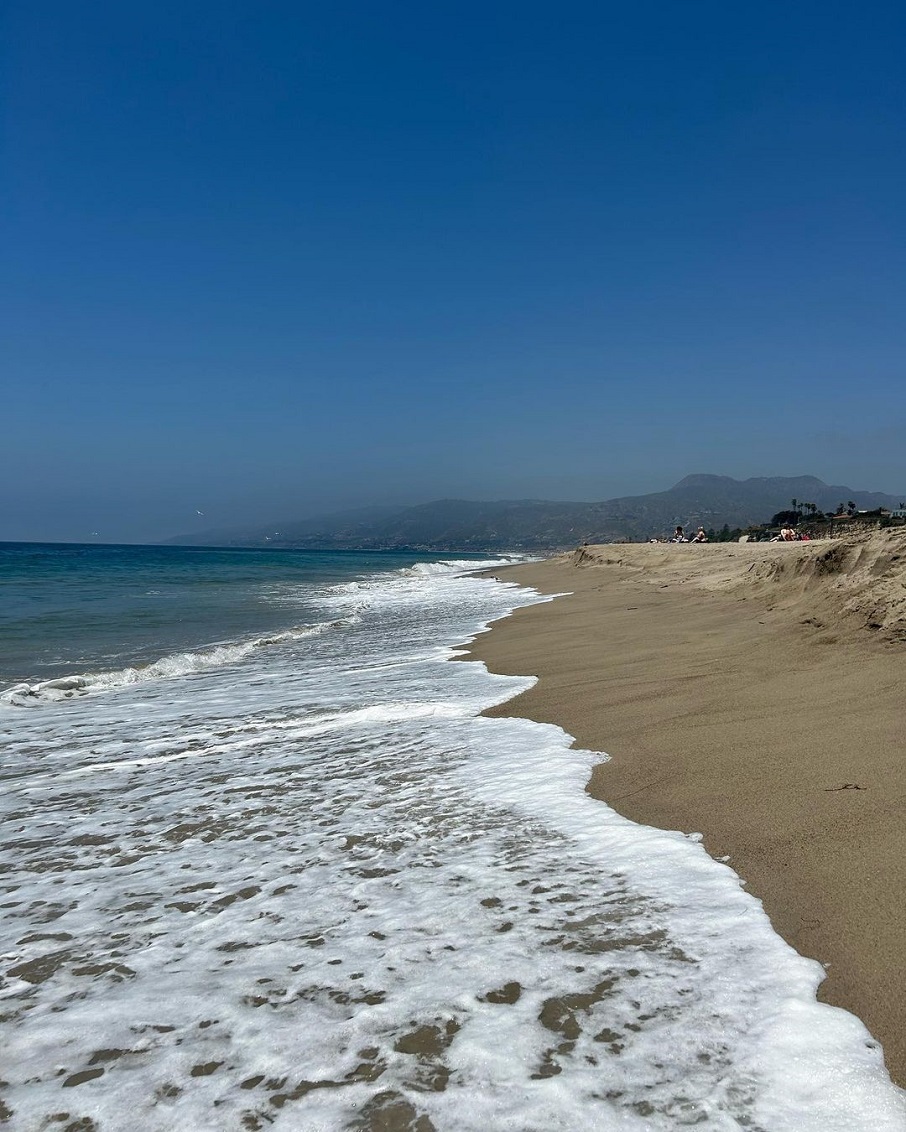 A Zuma Beach é uma das praias de Malibu, na Califórnia (EUA). Foto: Reprodução/Instagram 21.07.2023