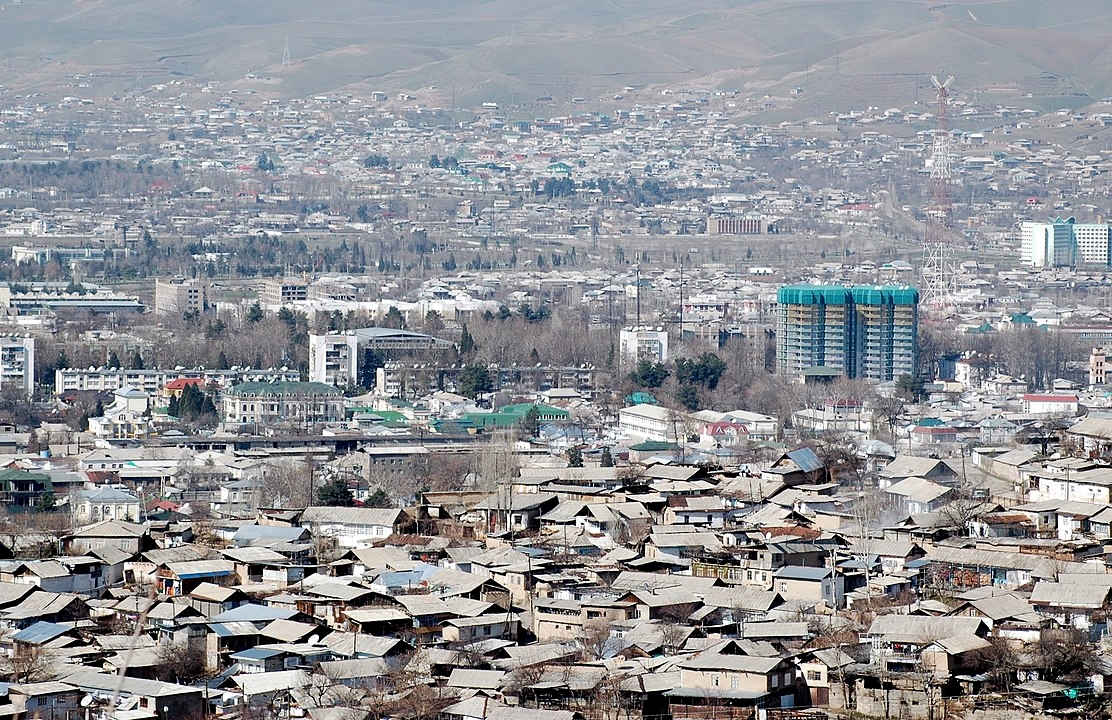 6º) Tajiquistão (Ásia Central) - Nível de PM2.5: 46,3 | População: 10,4 milhões de pessoas | Capital: Dushanbe. Reprodução: Flipar