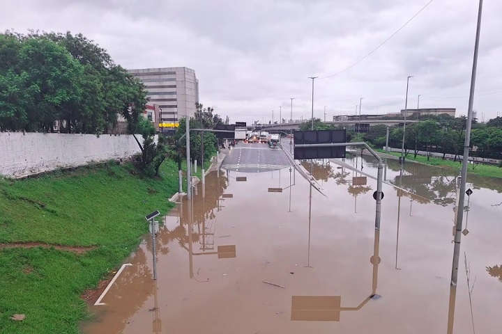 A Defesa Civil chegou a emitir um alerta e fechou o complexo turístico da cidade devido ao risco de novas enchentes. Reprodução: Flipar