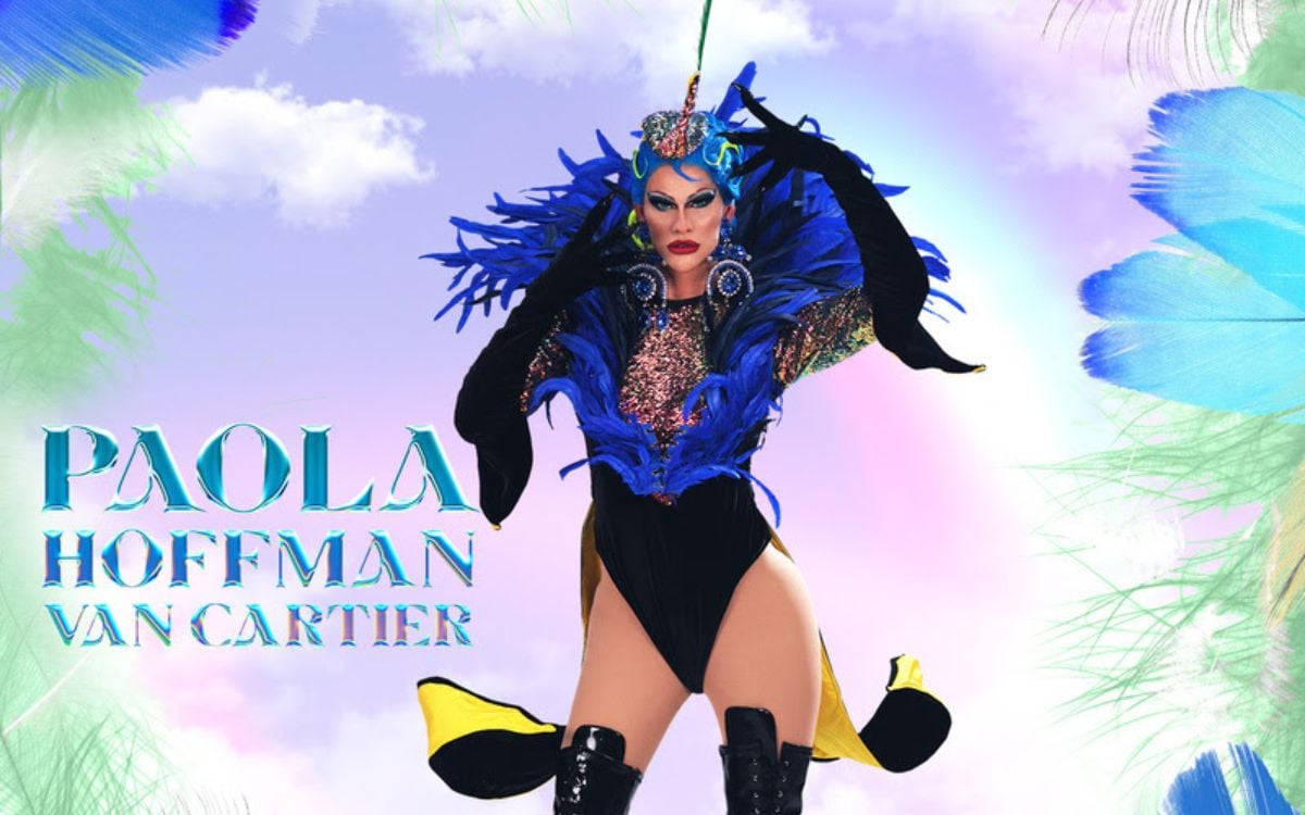 Paola Hoffmann Van Cartier é uma ‘pageant queen’ versátil que exala beleza, elegância e carisma em suas apresentações. Seu nome homenageia suas raízes italianas, sua drag mother Vanessa Van Cartier (ganhadora da 2ª temporada do Drag Race Holland) e a House of Hoffmann, que fundou junto a Elaysa Hoffmann.

Apaixonada por competições, já venceu títulos como Global International 2017 (Tenerife), Elegant Queen Italia 2023 (Itália) e Queen of the North Continental 2023 (Holanda). Sua passarela e lipsync se destacam pela precisão e sofisticação. Com 20 anos de carreira, brilhou como performer residente de casas noturnas da Itália e Irlanda do do Norte. Nos últimos seis anos, conquistou seus maiores marcos como drag, sendo um deles a participação no Miss Continental 2023.

Paola quer usar a plataforma de Drag Race Brasil para inspirar, empoderar e transformar a comunidade LGBTQ+ com representatividade e propósito.. Foto: Divulgação