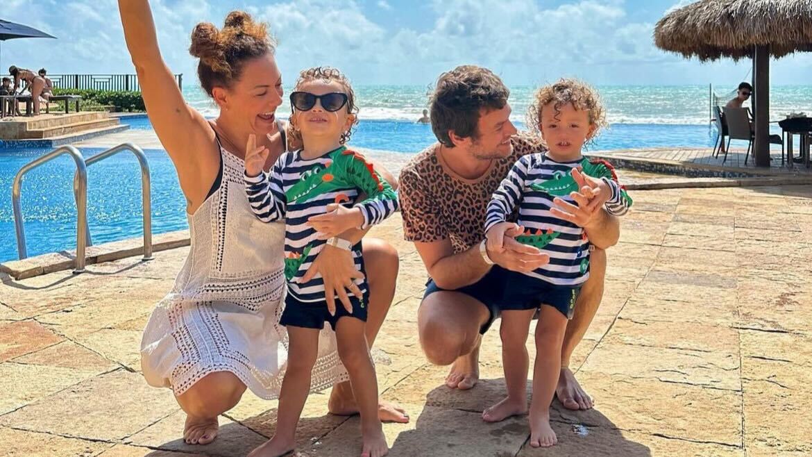 Fabiula Nascimento e Emilio Dantas com os filhos gêmeos Roque e Raul Reprodução Instagram - 2.7.2024