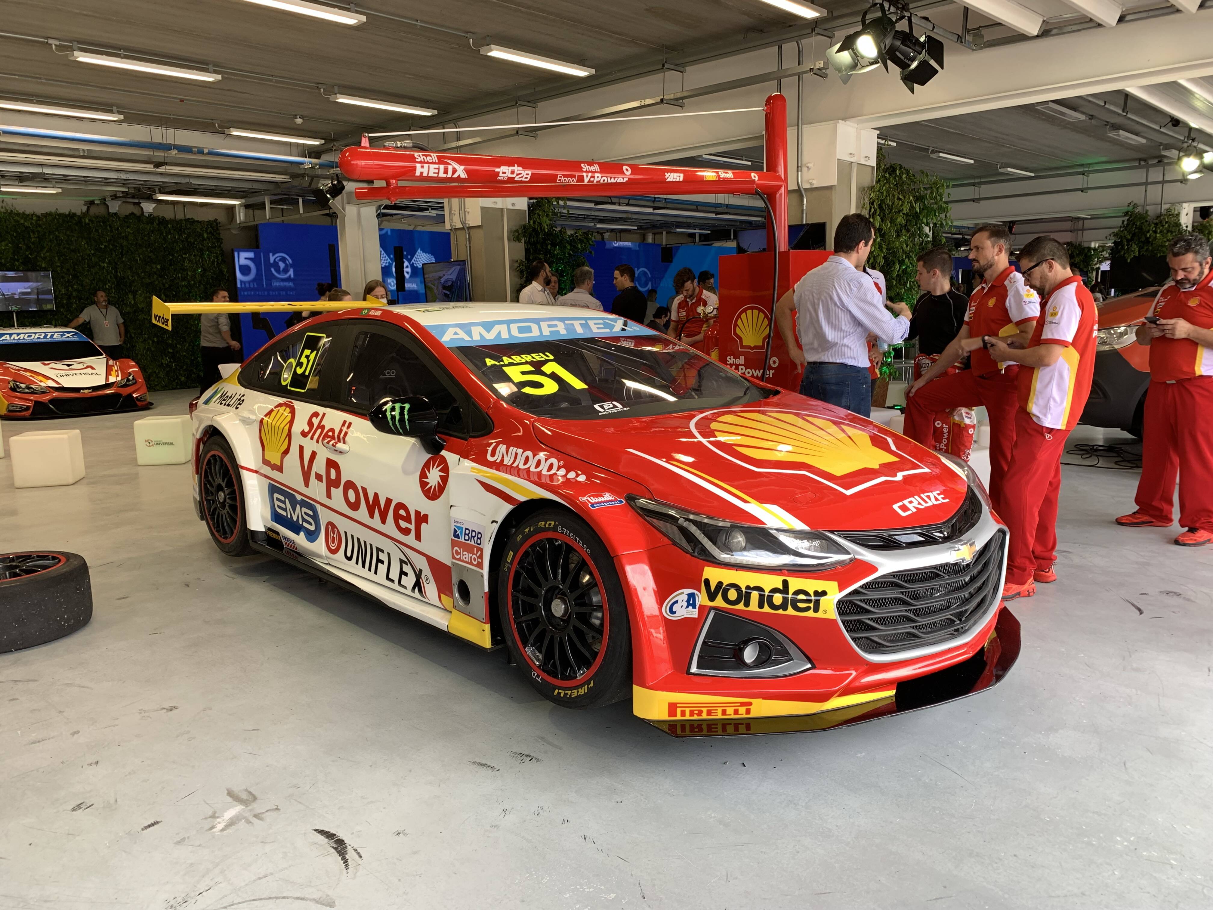 Andamos em um Stock Car. Como se diferencia dos carros de rua?