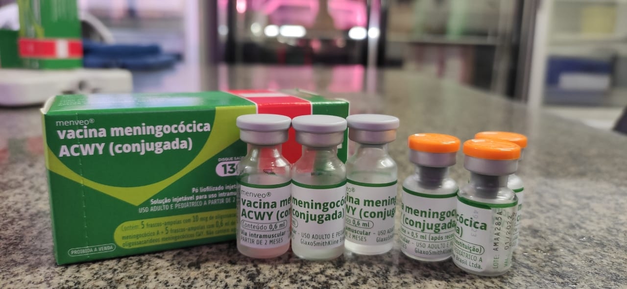 O SUS oferece vacinas para imunizar contra todas as formas da doença.  A principal delas protege contra a meningite do Tipo C,  a mais comum.  Reprodução: Flipar