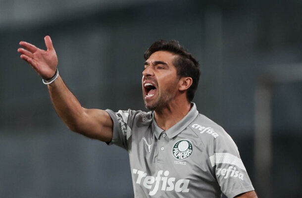 A torcida do Palmeiras foi pega de surpresa nesta quinta-feira com uma bomba: Abel Ferreira pode estar de saída do clube. Foto: Cesar Greco/Palmeiras