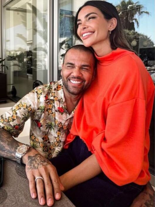 Joana Sanz em novos registros com Daniel Alves Instagram