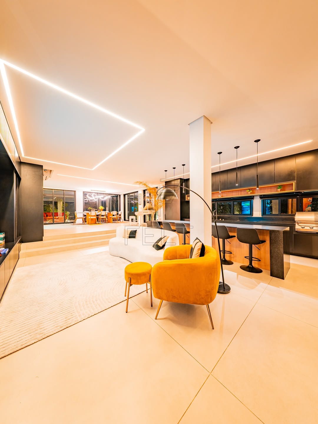 Yudi Tamashiro coloca mansão em Alphaville à venda por R$ 6 milhões. Foto: Instagram/@feltnegociosimobiliarios