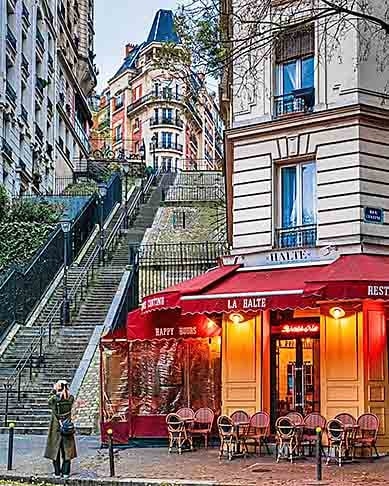 Montmartre Steps, Paris, França: Com cerca de 300 degraus, liga os pés ao topo da colina de Montmartre. Criada no século XIX, dá acesso à Basílica Sacré-Cœur e oferece vistas panorâmicas da cidade.
 Reprodução: Flipar