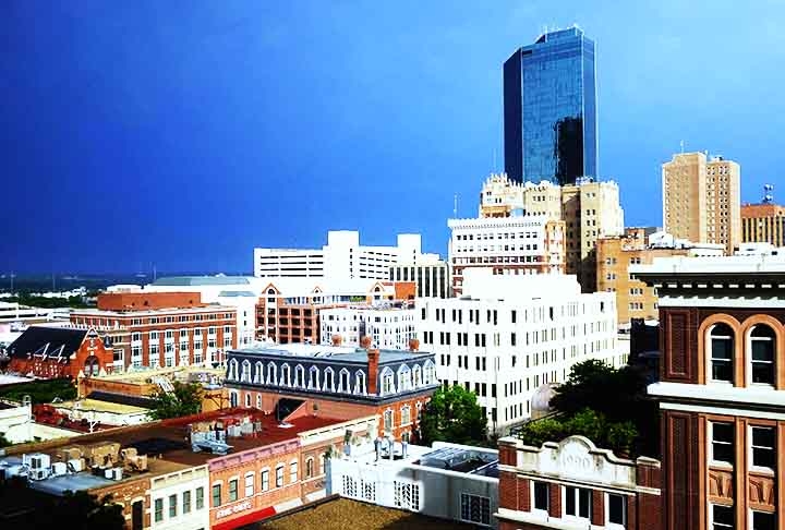 FORT WORTH (Texas) - População: 935 mil -  Fort Worth é famosa pelo seu estilo western e seu histórico de rodeios, que incluem provas com touros, cavalos selvagens, e laço de bezerros. Reprodução: Flipar
