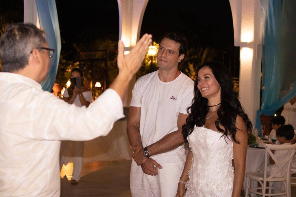 Monica Carvalho renova os votos do casamento em Búzios. Foto: Divulgação