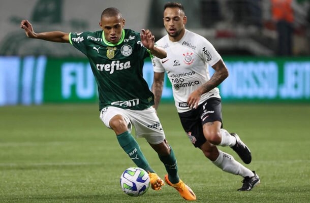 Jhon Jhon - Contratado para a base palmeirense em 2021, o jovem de 21 anos teve oportunidade em mais da metade das partidas do time no Brasileirão. - Foto: Cesar Greco/Palmeiras