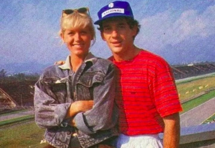 Xuxa e Ayrton Senna viveram um badalado romance no fim dos anos 1980. O fato de reunir duas das personalidades mais famosas do país deu grandes proporções ao relacionamento.
 Reprodução: Flipar