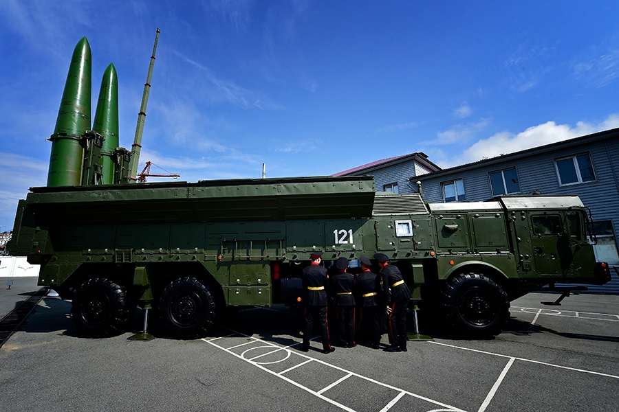  O Iskander é um sistema móvel de mísseis balísticos de curto alcance produzido e implantado pelos militares russos em 2006 e que ainda está em operação.