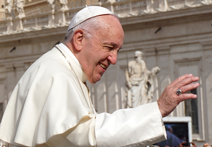 Antes de se tornar Papa, ele serviu como arcebispo de Buenos Aires e como cardeal da Igreja Católica. Sendo argentino, ele é o primeiro Papa nascido fora da Europa e o primeiro Papa jesuíta da história da Igreja Católica. Reprodução: Flipar