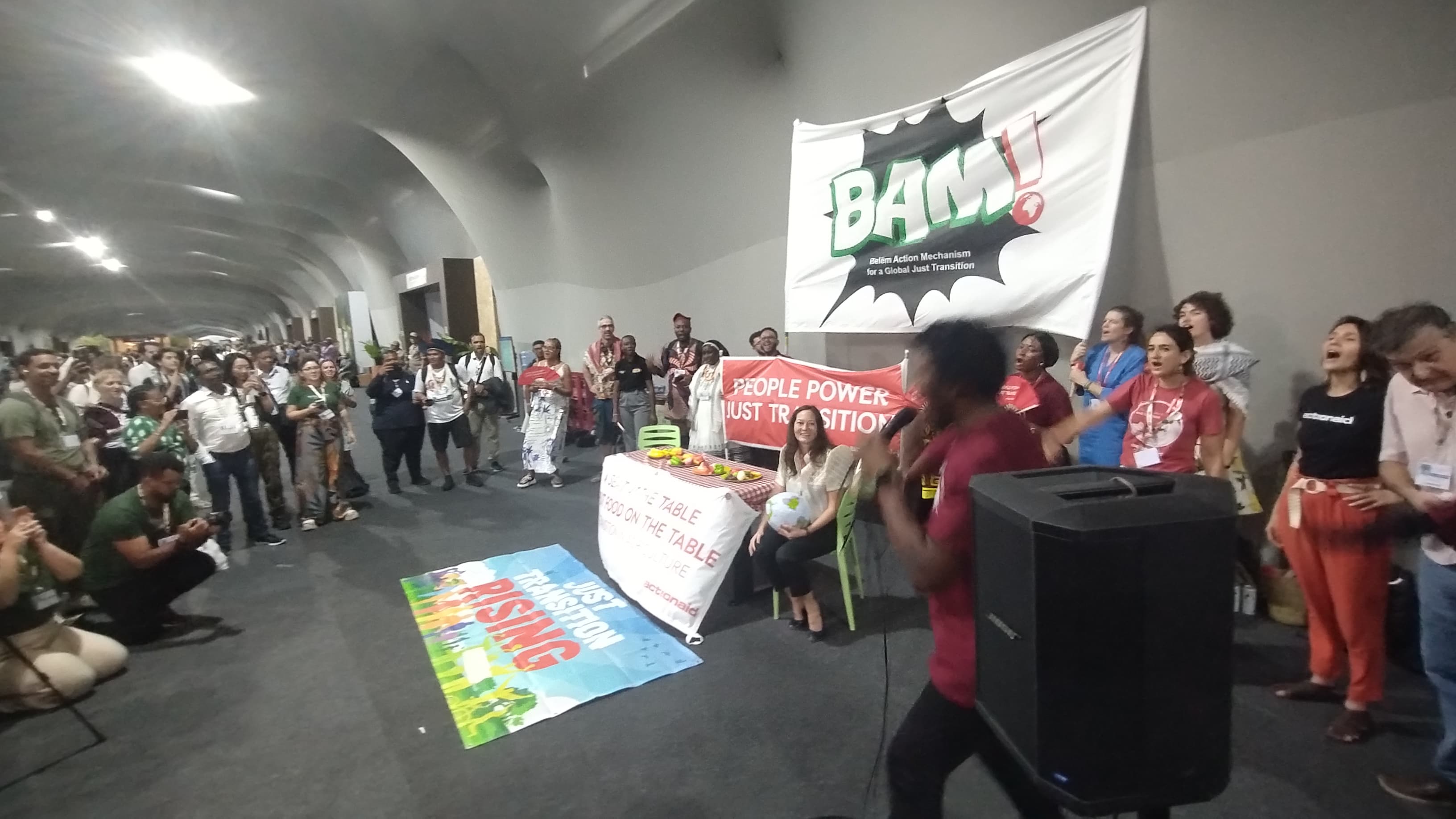 Protesto por transição energética. Foto: Michelle Valente / enviada especial do Portal iG