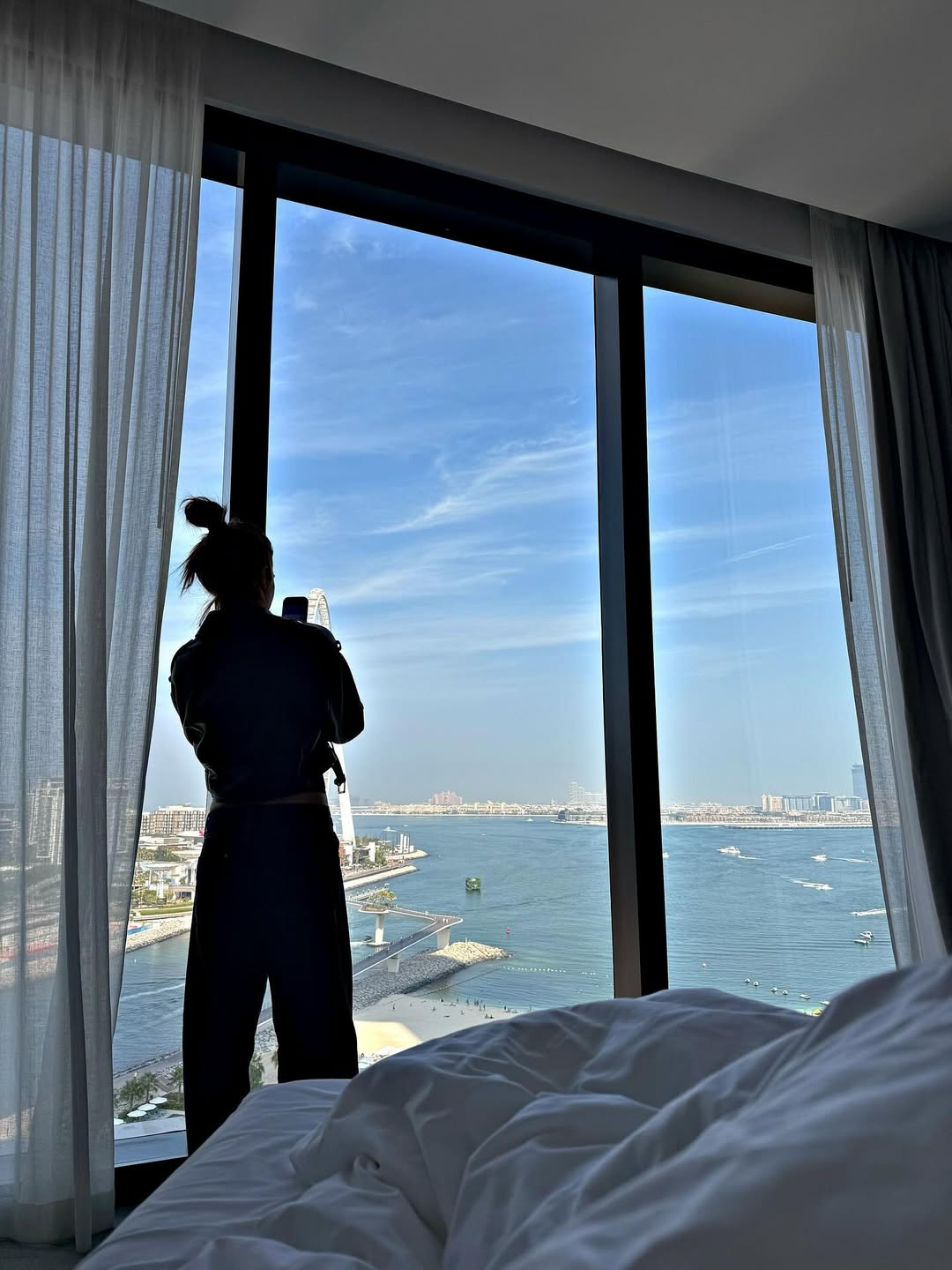 Giovanna Ewbank posa de biquíni em hotel de luxo durante viagem a Dubai. Foto: Instagram
