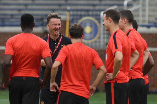 Antes de contratar, Van Gaal quer conhecer melhor o elenco do United. Foto: Getty Images