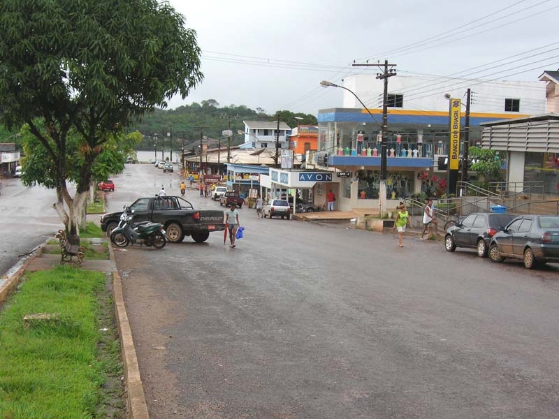 Oiapoque (AP) - 42,46 pontos -  Geograficamente isolada, com infraestrutura precária de transporte e comunicação. Desafios na saúde pública, principalmente em comunidades ribeirinhas. Conflitos relacionados à imigração e mineração ilegal.
 Reprodução: Flipar