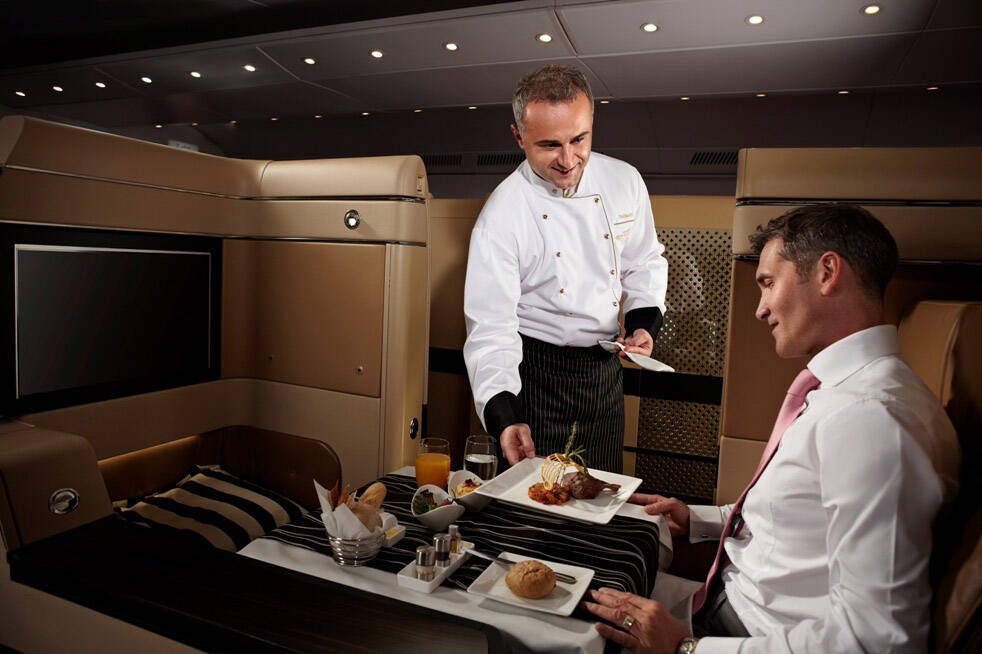 A cozinha da Etihad Airways ficou entre os destaques do prêmio da revista Saveur para as melhores cozinhas de companhias aéreas. Foto: Divulgação