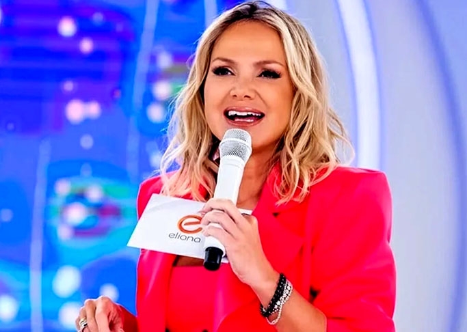 Sua trajetória na televisão começou ainda na infância, mas ela se consolidou como uma das principais apresentadoras de TV no Brasil ao longo de várias décadas. Reprodução: Flipar