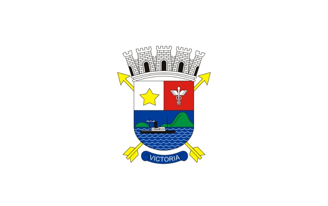 Em Vitória, capital do Espírito Santo, a bandeira constitui-se do brasão municipal posicionado ao centro de um retângulo branco. Ambos os símbolos foram criados pela Lei Municipal n.º 2.555, de 26 de maio de 1978. Reprodução: Flipar