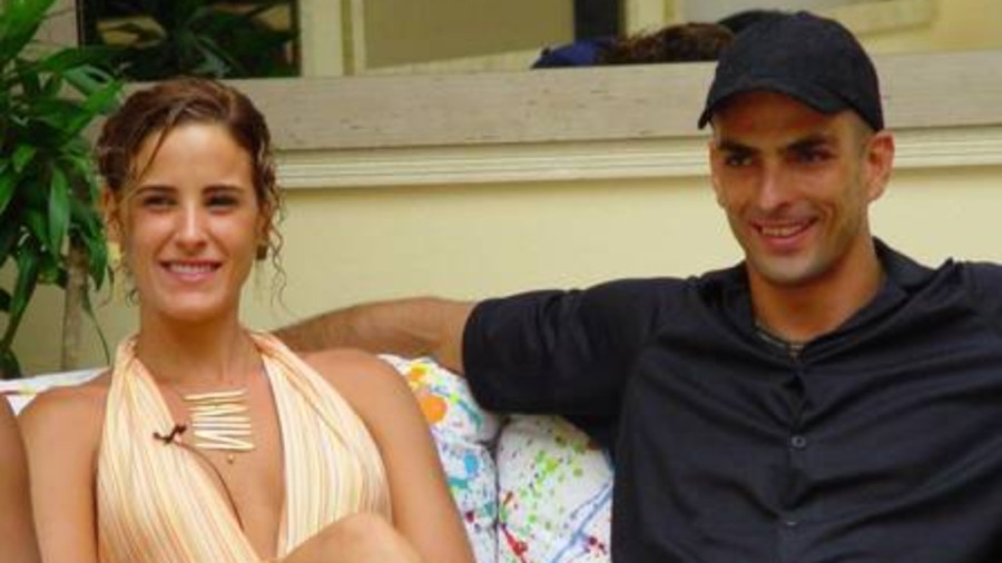 Antes de Marcelo Dourado conquistar o prêmio de vencedor do BBB 10, ele já havia participado da quarta edição, em 2004. Na época, viveu um tórrido romance com Juliana Lopes, mas o desgaste das discussões causaram o fim do relacionamento. Reprodução: Flipar