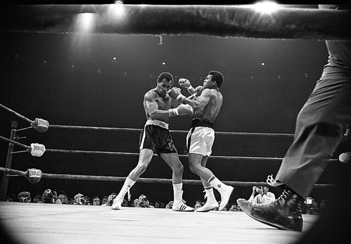 Ainda em 1973, na revanche, Ali venceu Ken Norton por decisão e recuperou o título mundial da NABF.  Reprodução: Flipar