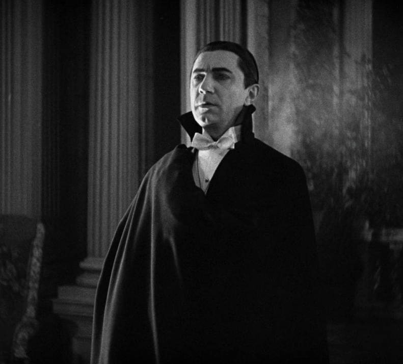 Ao longo dos anos, foram produzidos muitos filmes baseados no personagem Drácula. A influência da obra se estende por gerações e popularizou crenças associadas aos vampiros na cultura popular, como o medo do alho, dos crucifixos e das estacas no coração. Reprodução: Flipar