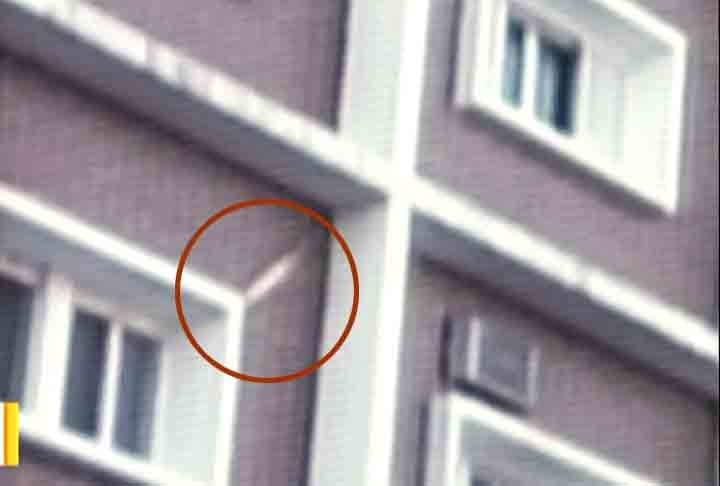 Em 2001, quando Chico Xavier estava internado para tratar de uma pneumonia, a câmera de um cinegrafista da TV Integração (afiliada da Globo em Uberaba) flagrou uma luz enigmática entrando pela janela do quarto do hospital.  Reprodução: Flipar