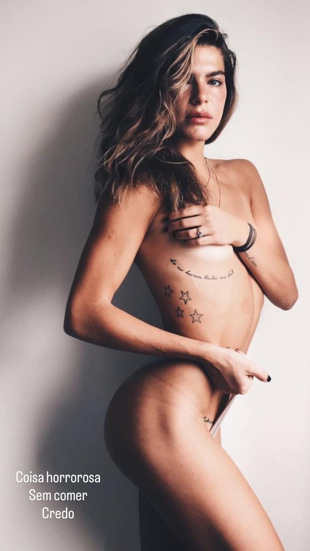 Mariana Goldfarb relembra ensaio sem roupas de 2016: "Coisa horrorosa". Foto: Instagram