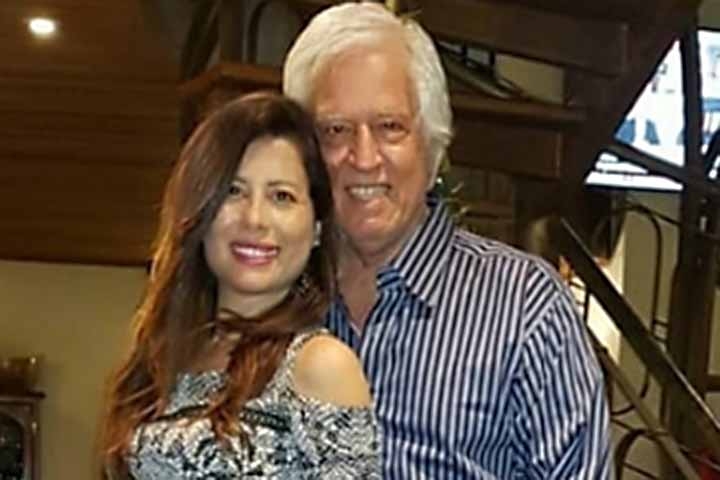 Nuno Leal Maia é casado com Mônica Camilo, que é 30 anos mais jovem, desde 2001. “Sempre respeitamos muito um ao outro, e isso fez com que nosso relacionamento fosse evoluindo e se fortalecendo ao longo do tempo”, declarou o ator em entrevista a O Globo em fevereiro de 2025.

 Reprodução: Flipar