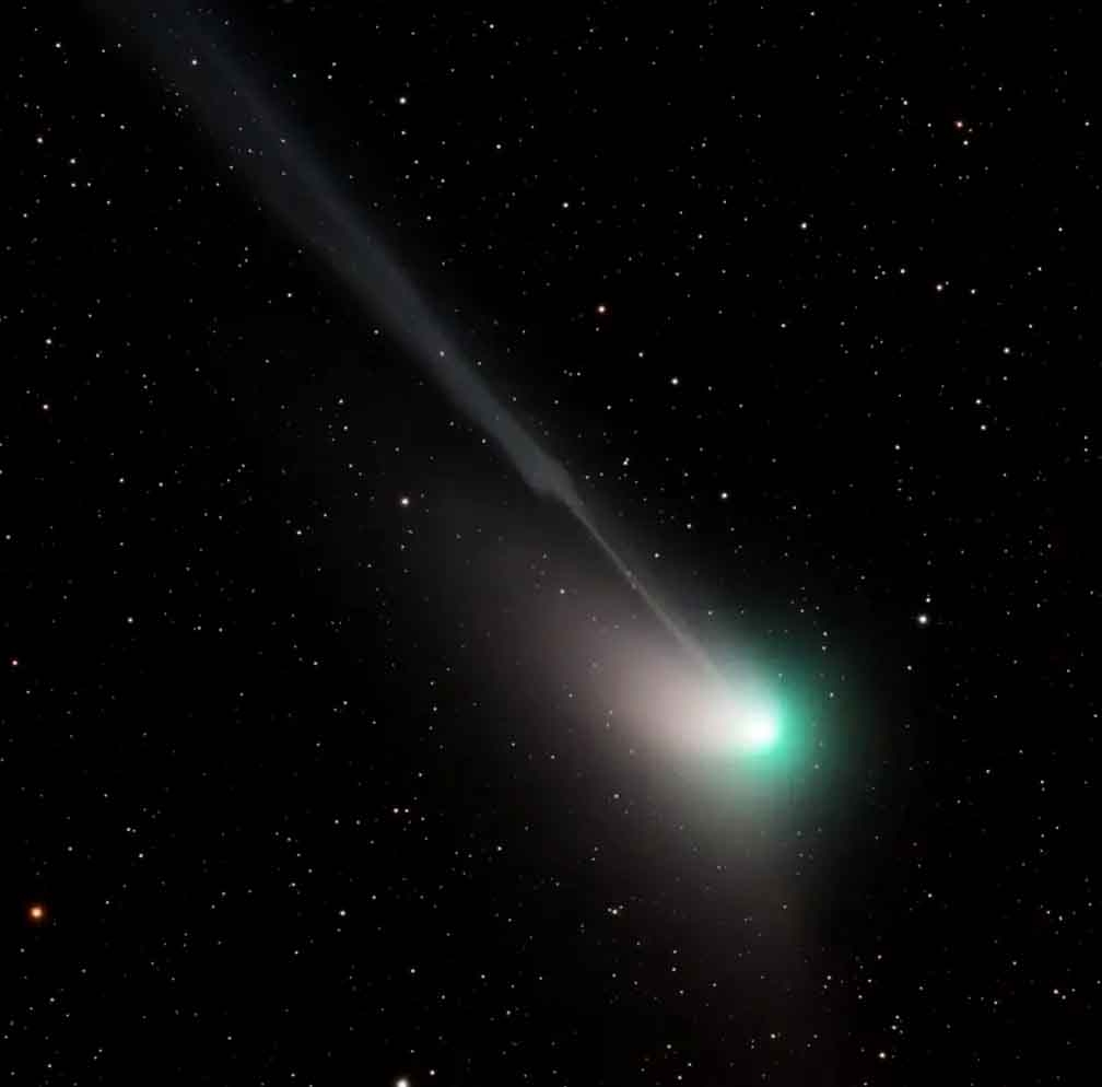 “Não há muitos cometas que tenham esses aumentos repentinos de brilho, que sejam tão fortes, e menos ainda que os tenham algumas vezes durante uma órbita. Parece que Pons-Brooks está realmente ativo”, ressaltou o pesquisador. Reprodução: Flipar