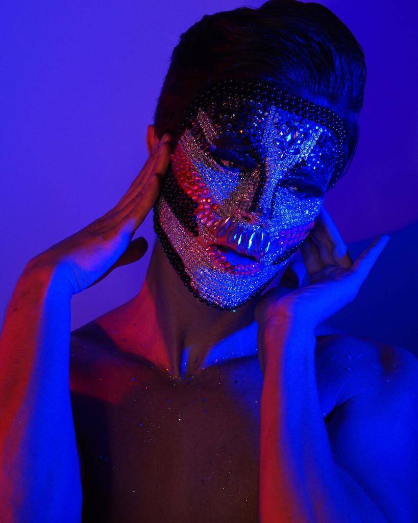 Maquiagem inspirada na drag queen Isabelita dos Patins. Foto: Divulgação