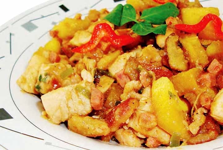 O pinhão também pode ser acrescentado a tortas salgadas, risotos e ensopados com legumes, ricos em nutrientes que são essenciais à saúde.  Reprodução: Flipar