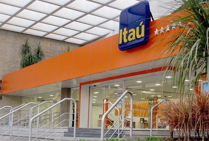 E o maior banco do Brasil é o Itaú Unibanco, fundado em 1924. É um dos 10 maiores  do mundo, e que tem um valor de mercado de R$ 249 bilhões. 