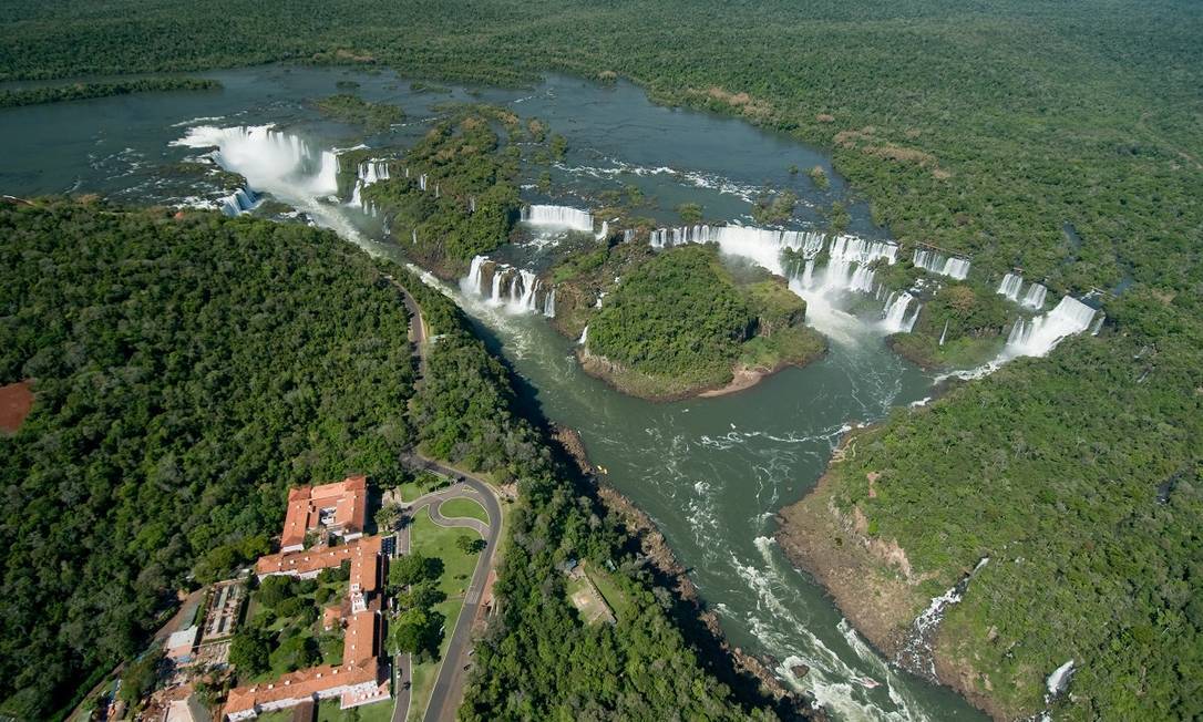 As cataratas do Parque Nacional do Iguaçu, no Paraná. Foto: Zig Koch / Ministério do Turismo / Divulgação