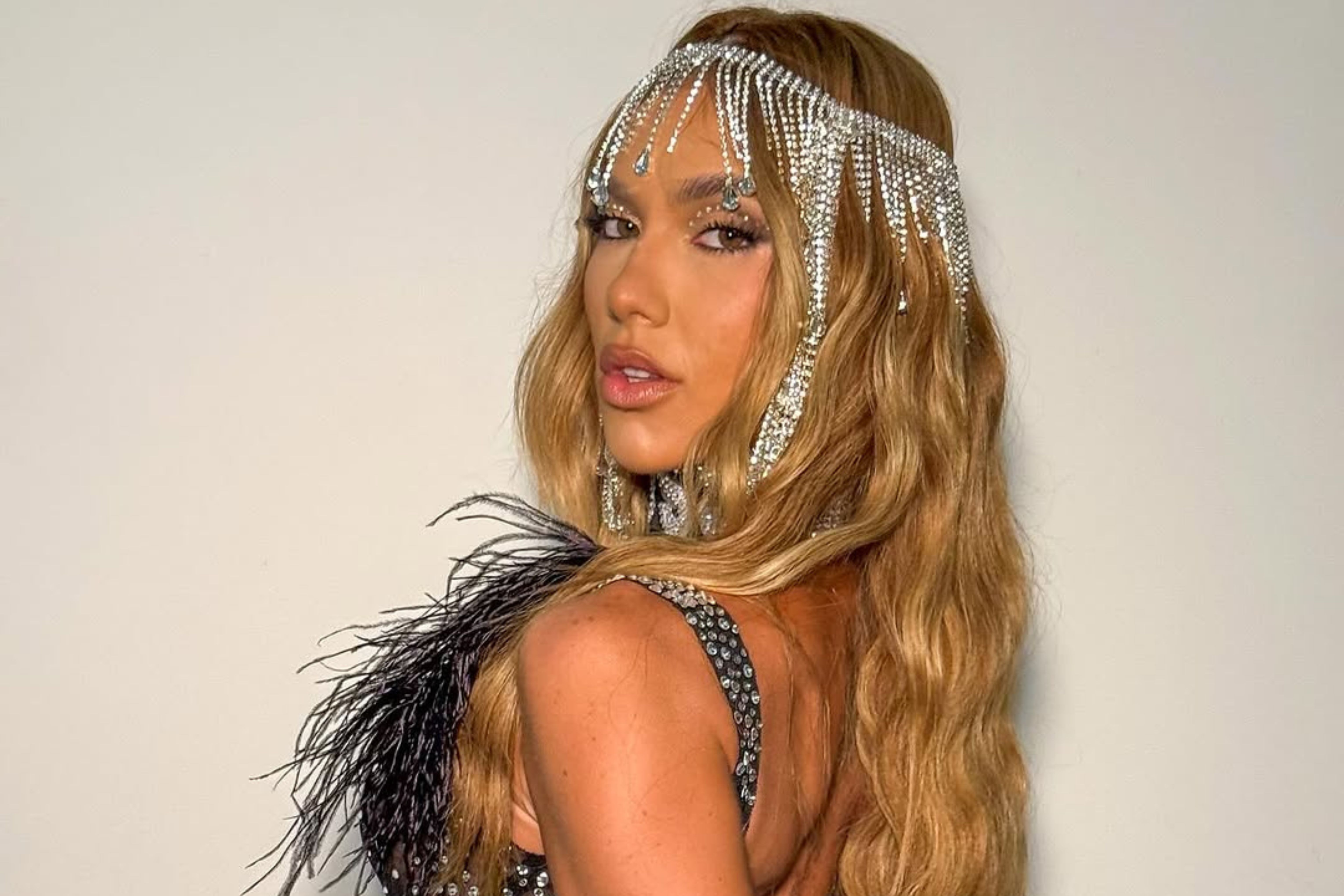 Virginia aposta em look transparente para Desfile das Campeãs do Rio de Janeiro. Foto: Instagram