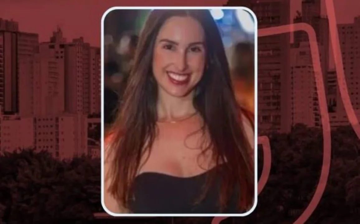 Uma mulher morreu na piscina de sua própria residência em Piracicaba, São Paulo, no dia 10/11, num caso que jogou luz sobre a necessidade de zelar pela segurança em piscinas domésticas. Segundo parentes, Carolina Andia, de 34 anos, tomava medicamentos controlados e havia consumido álcool antes do ocorrido.  Reprodução: Flipar