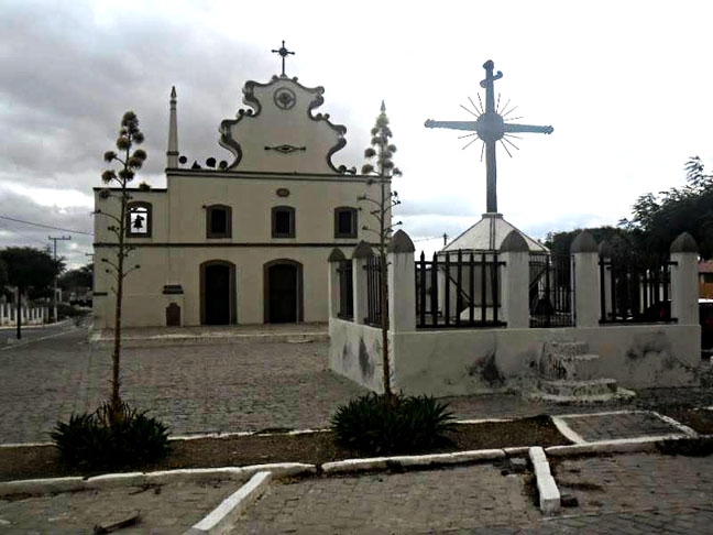 Chorrochó (Bahia) - Cidade de 10.800 habitantes, numa área de 2.647 km², a 346 metros de altitude e 493 km de distância da capital Salvador.  Reprodução: Flipar