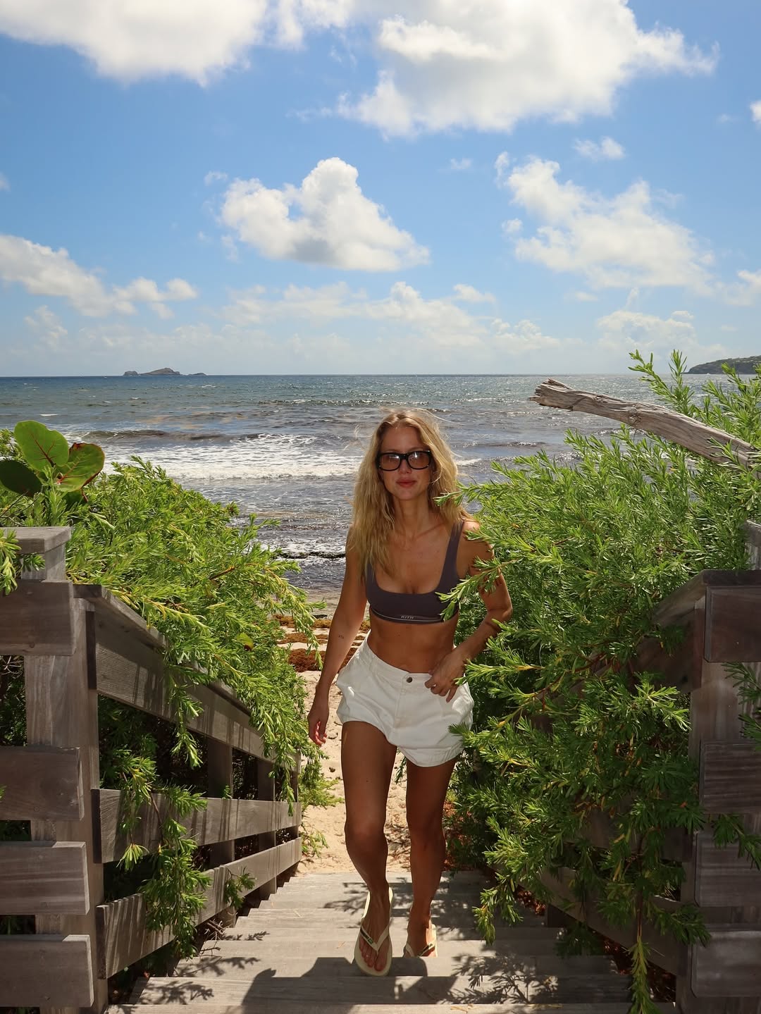 Gabriela Prioli curte St. Barths com marido e filha nas férias. Foto: Instagram